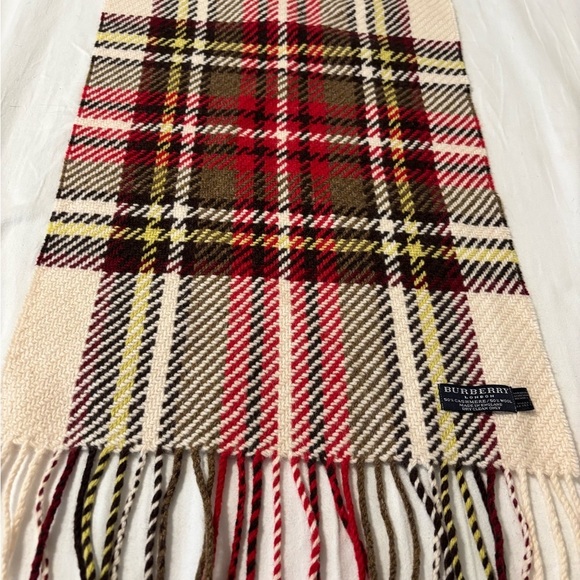 Burberry scarf “giant plaid”, cashmere, & wool 15”x76” - Picture 2 of 5